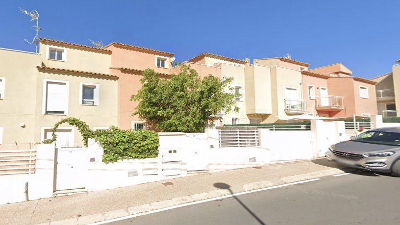 Vivienda · 27.201 m² · 4 hab en Alfàs del Pi (l')