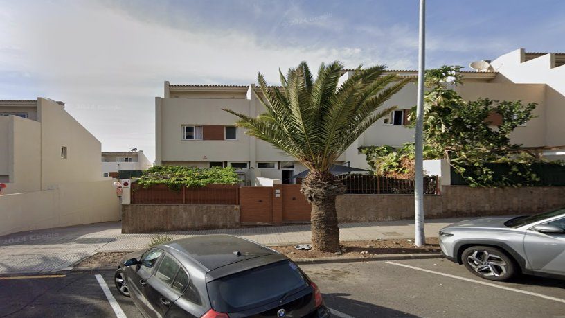 Vivienda · 290 m² · 4 hab en Arona