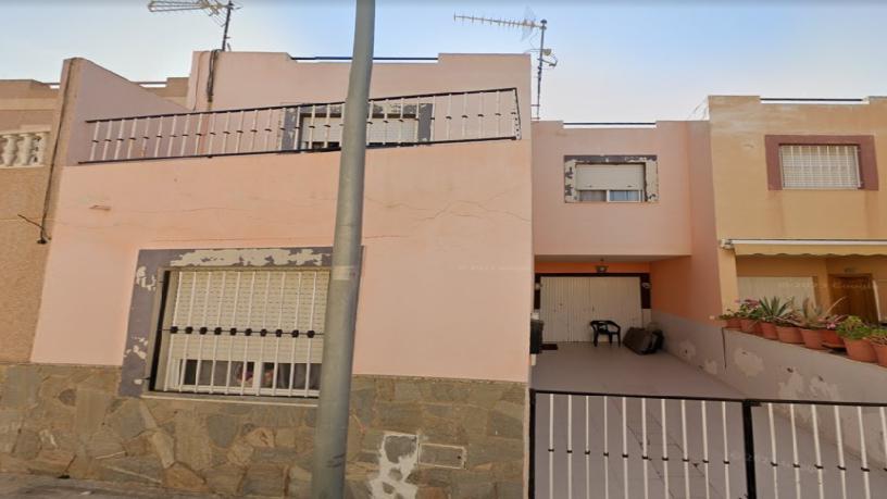 Casa · 151 m² · 3 hab en Almería